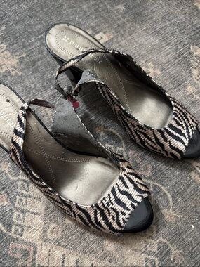 Naturalizer Black and Beige Patterned Peep-Toe Slingback Heels